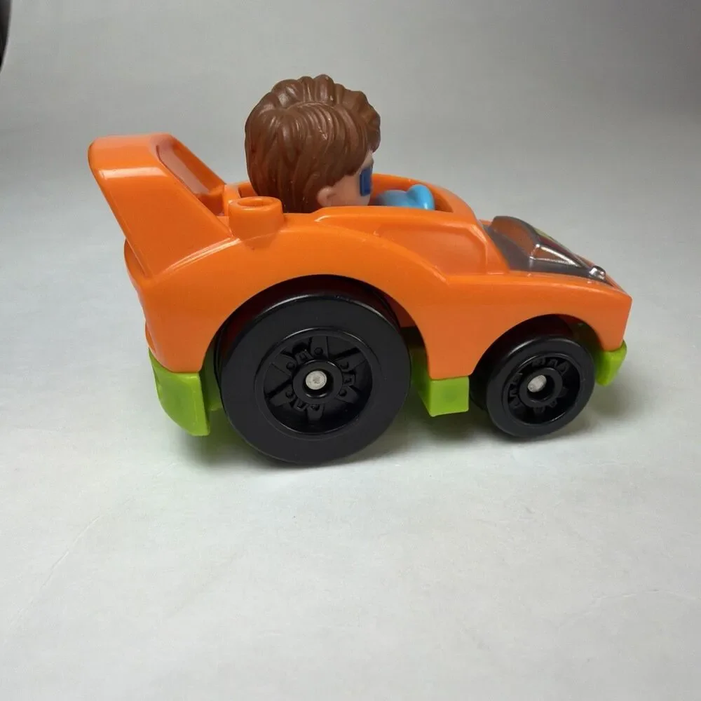 2019 Fisher Price Little People Wheelies Launch & Loop Raceway Orange Car #2